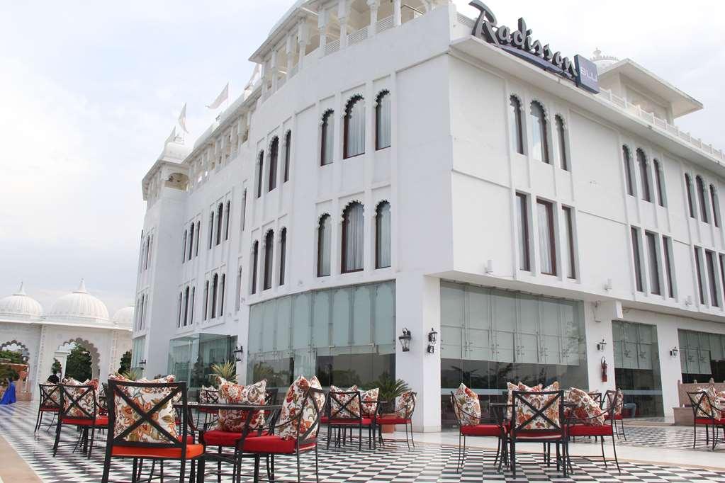 Radisson Blu Udaipur Palace Resort & Spa Exteriör bild